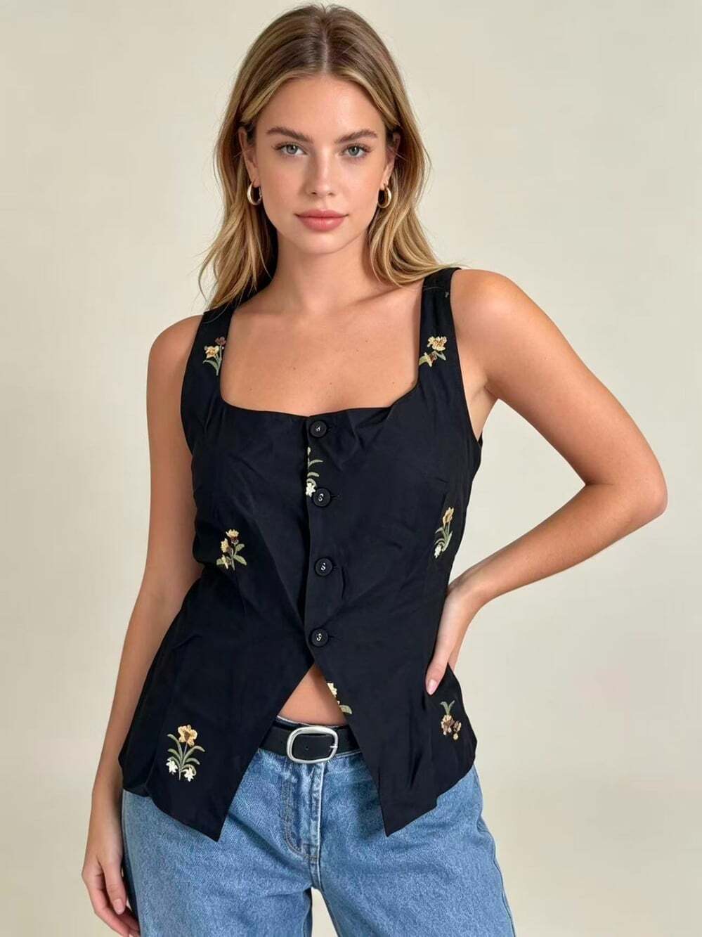 NWOT Farm Rio Floral Embroidered Satin Vest Square‑Neck Sleeveless Top Size M